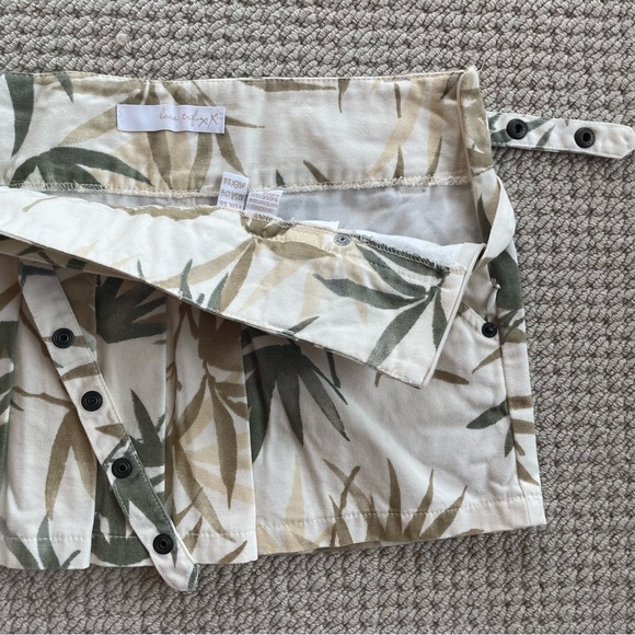 Zara TRF Jungle-Print Low Rise Pleated Mini Skirt Size 4 - Picture 6 of 11